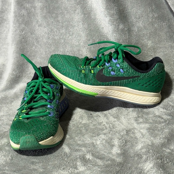 Nike Green Zoom Structure 19 Sneakers | Size 6 - Picture 1 of 9